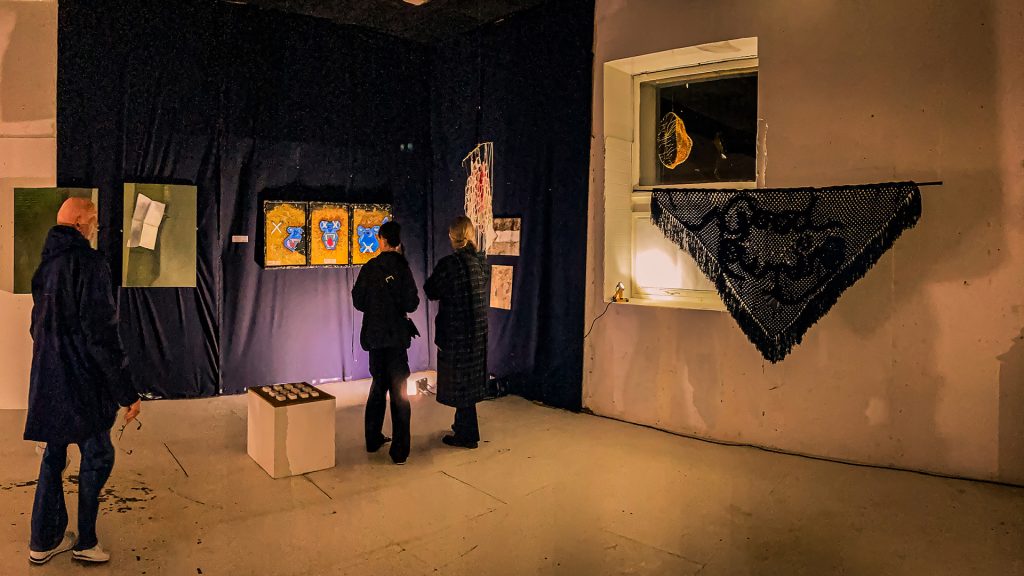 Grasruts: The Expo Review - Gallery Image B02